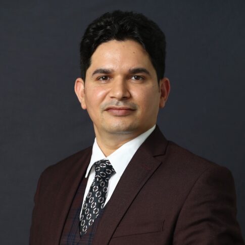 Contacto del Departamento de Afiliados de Coach Anoop